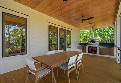 Large-Scale Residential & Commercial Carpentry